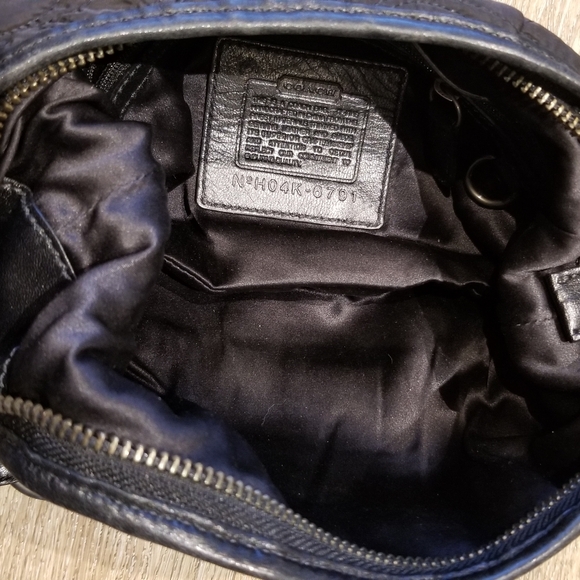 Coach quilted purse. - Picture 8 of 12